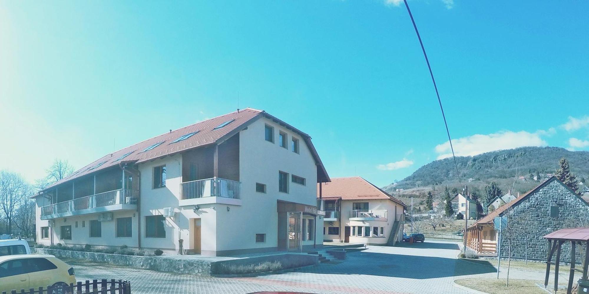 Hotel Halaszkert Badacsony Badacsonytomaj Exterior foto