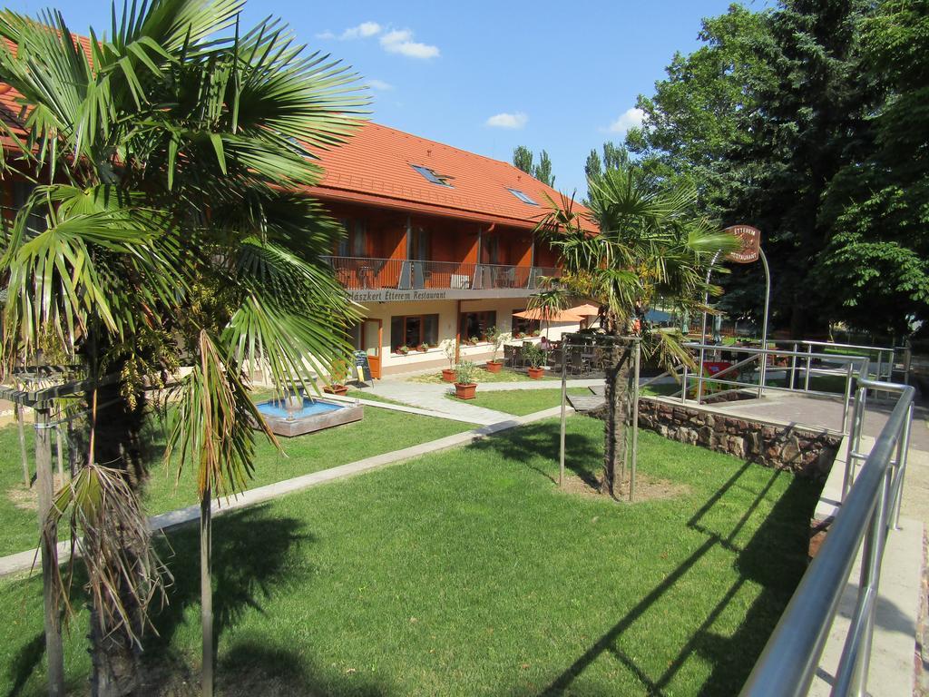 Hotel Halaszkert Badacsony Badacsonytomaj Exterior foto