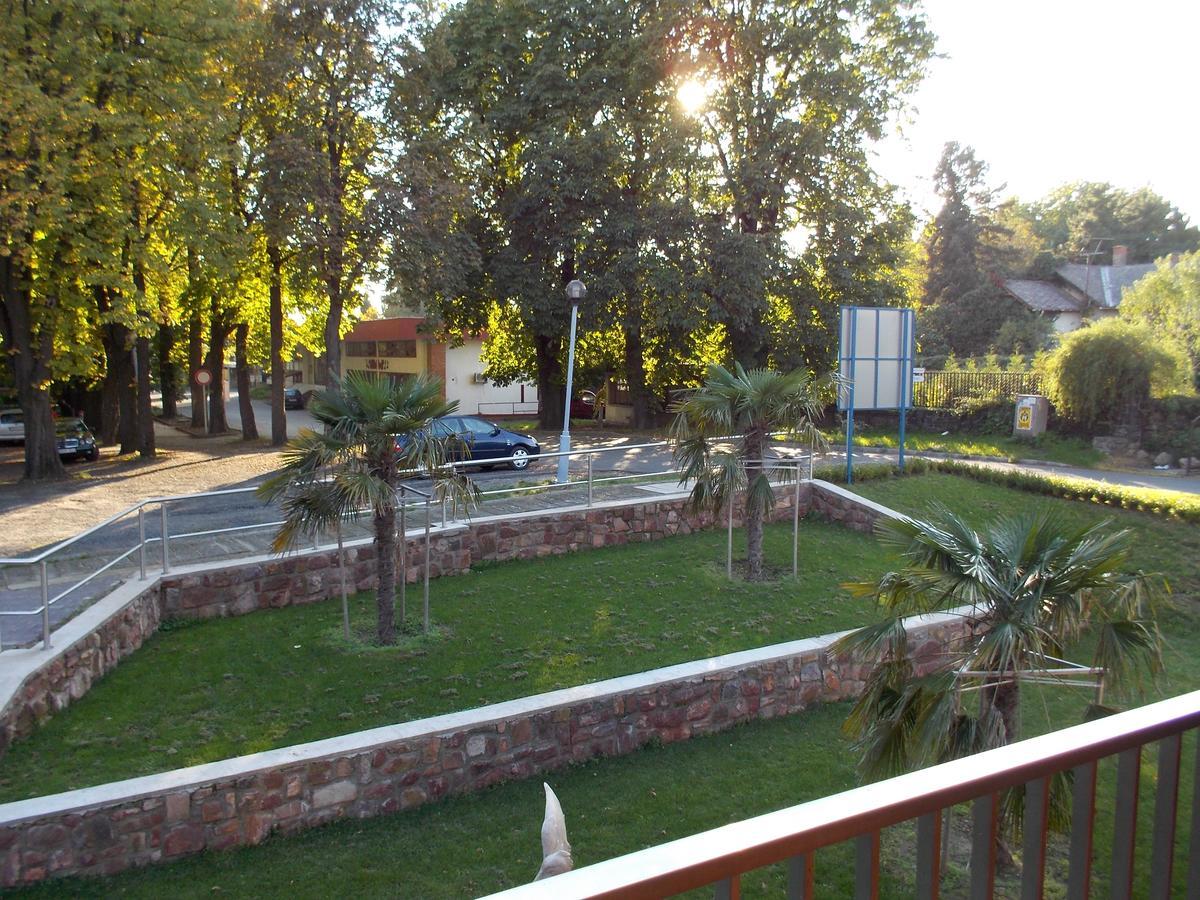 Hotel Halaszkert Badacsony Badacsonytomaj Exterior foto